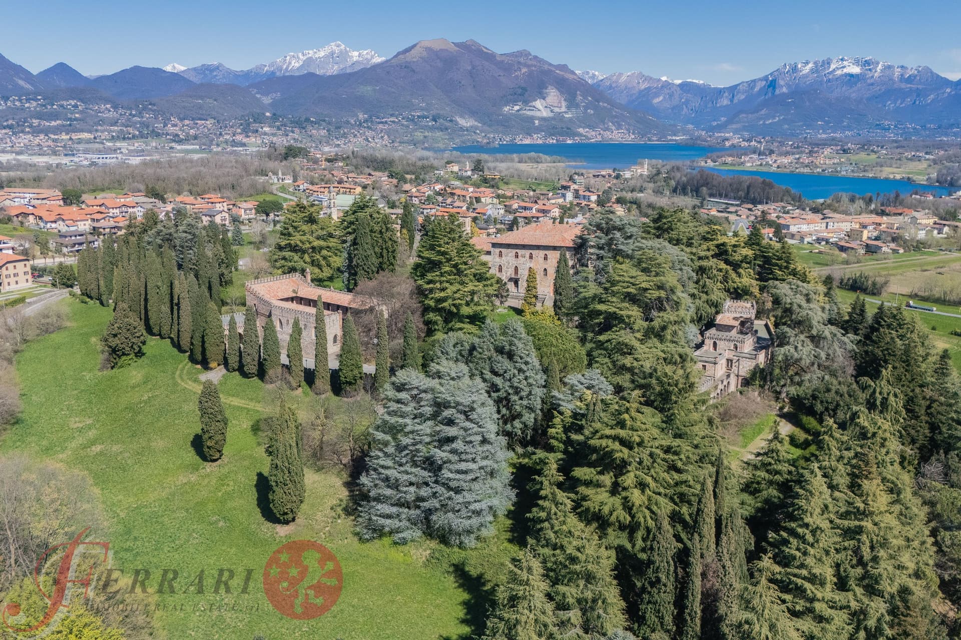 Historic Castle With Expansive Parkland And 360-Degree Views 2