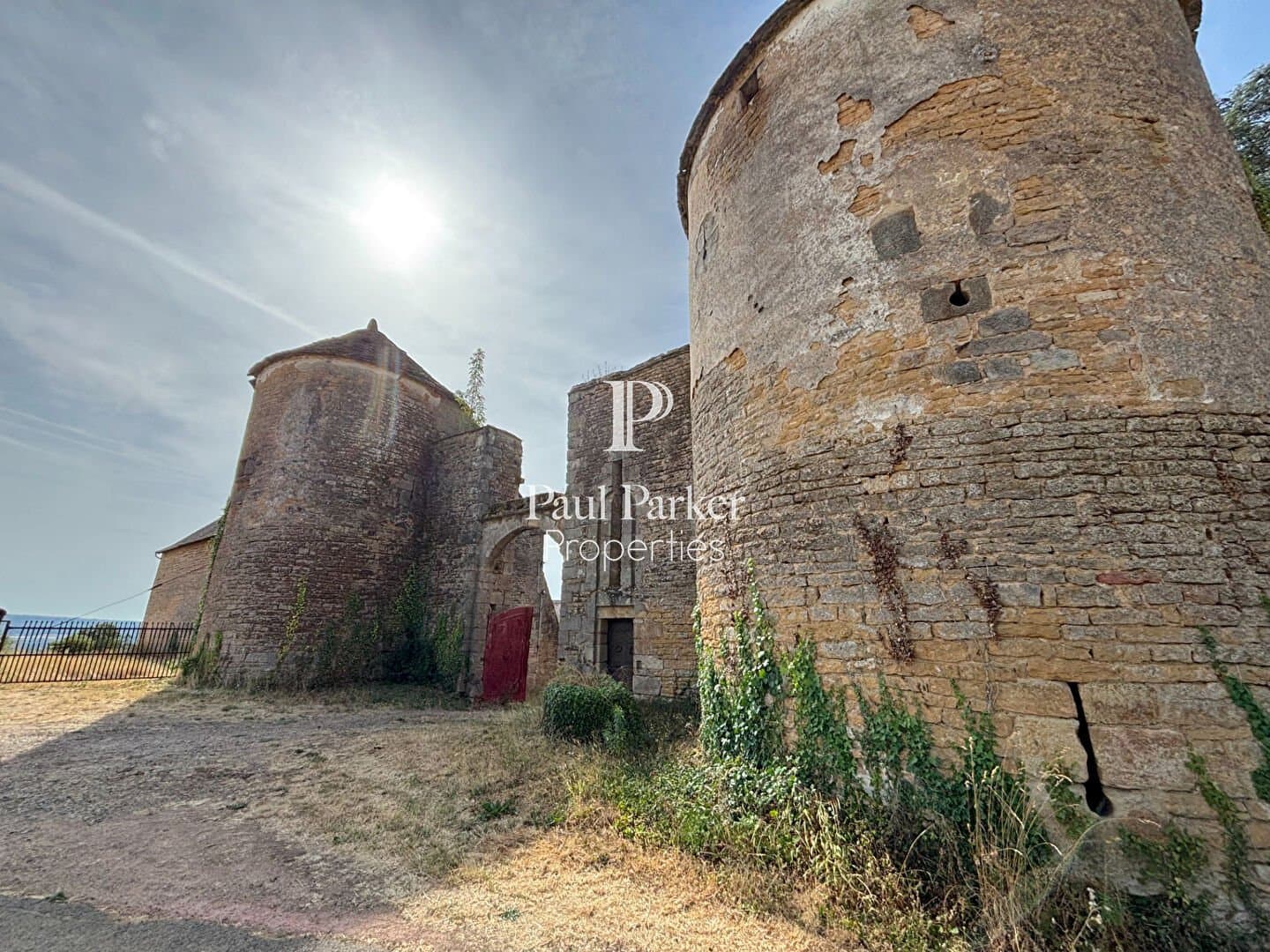 Historic 12th Century Castle With Independent Guest House 4