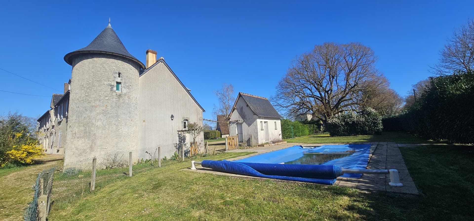Historic 16th Century Manor With Expansive Hunting Grounds Near Tours 3