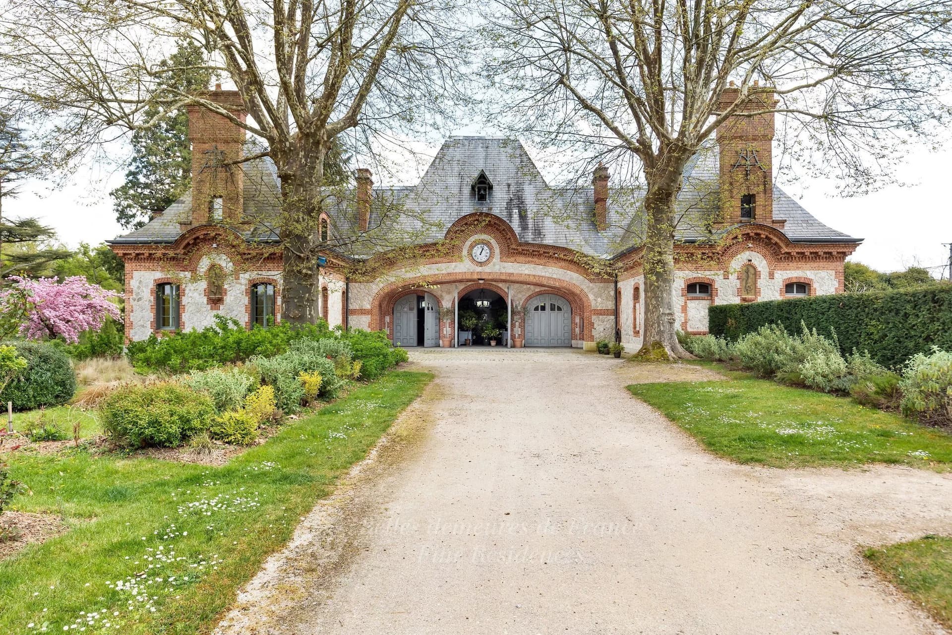 Renovated 19th Century Château Set Within A 30 Hectare Wooded Estate 2