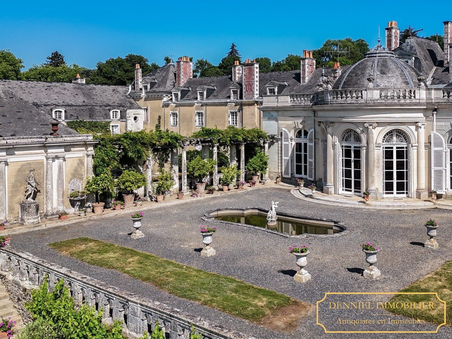 Quasi-Royal Château with Private Racecourse and 300 Hectares of Parkland 2