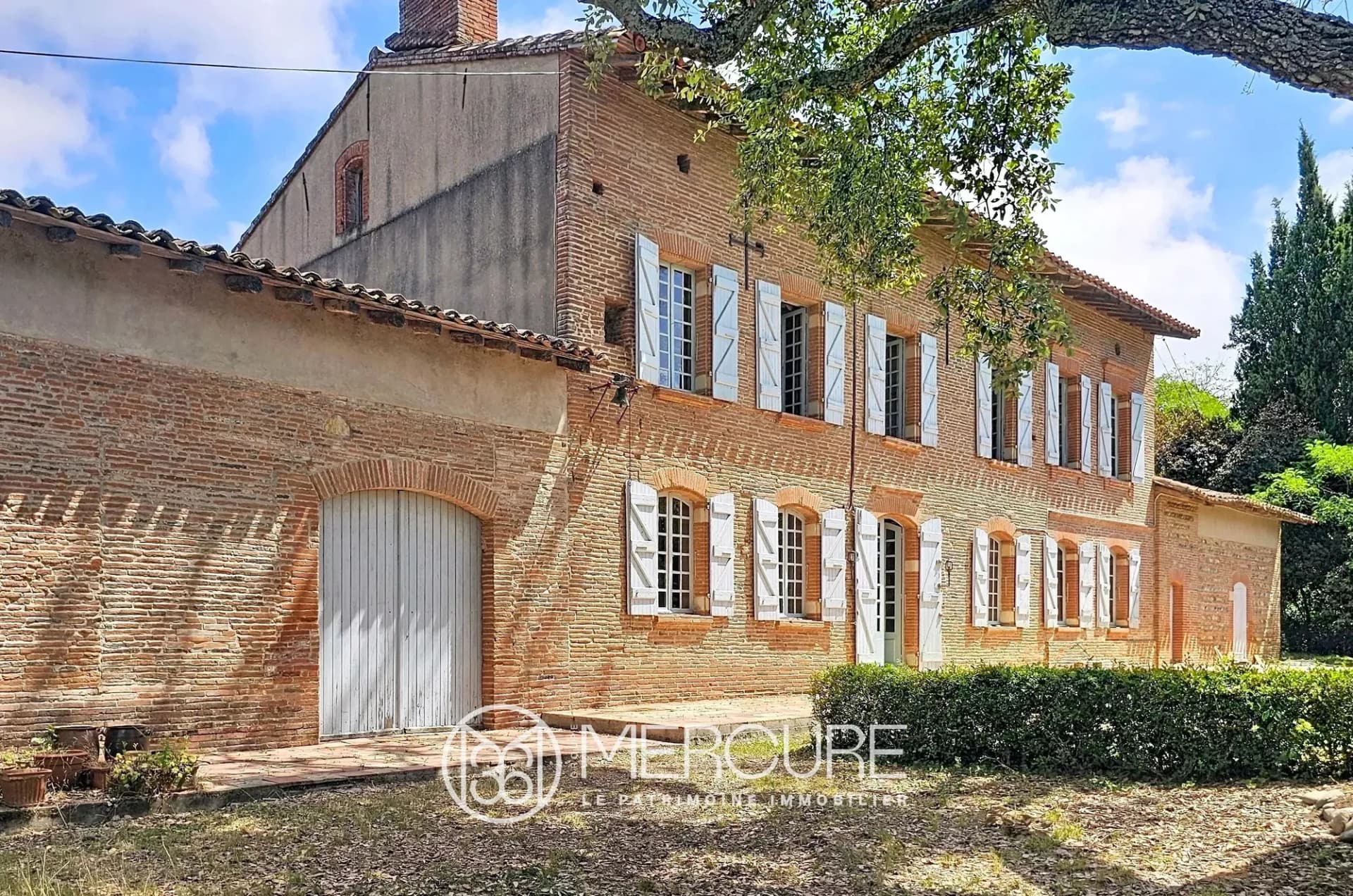 Charming Country Estate With Dovecote And Landscaped Park Near Toulouse 4