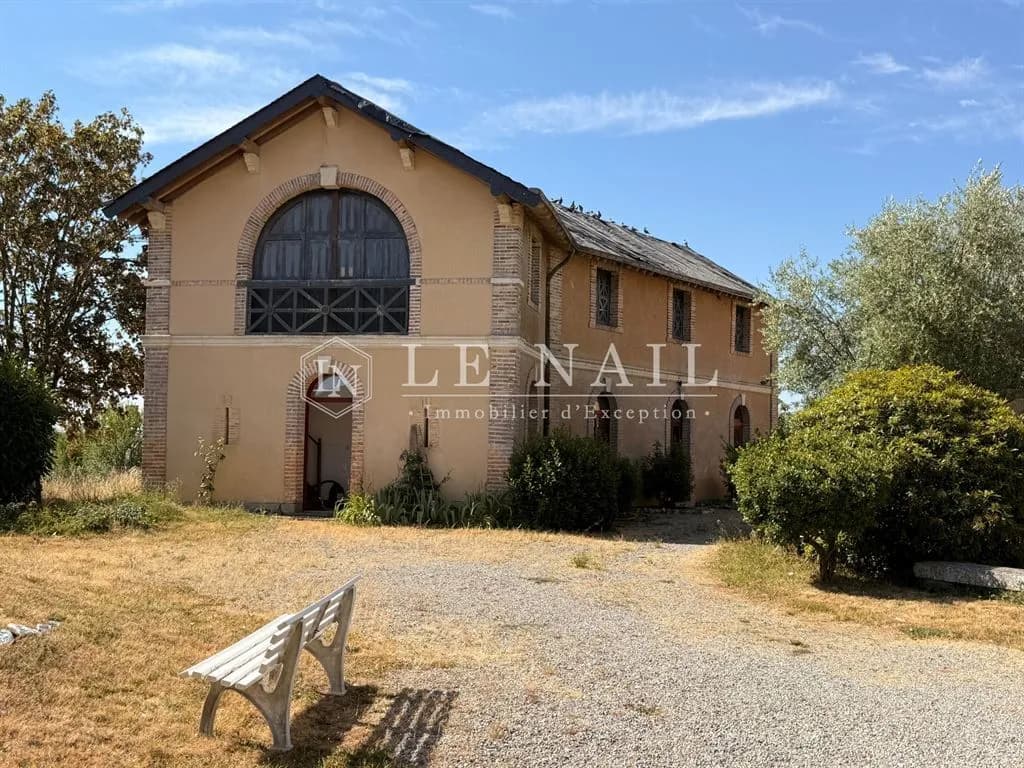 19th Century Château With 13 Bedrooms And 7.2 Acres Of Parkland 2