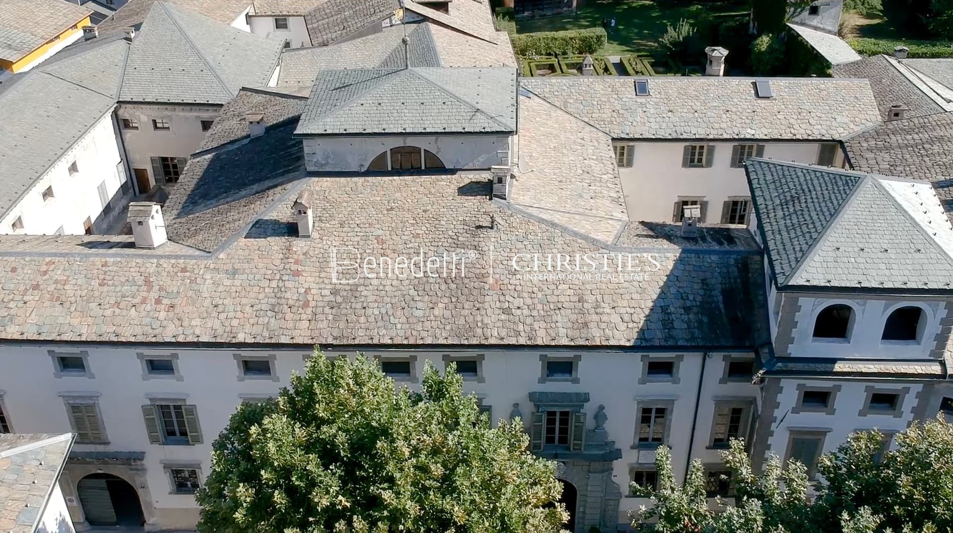 Stunning 17th Century Renaissance-Baroque Palace With Italian Garden 2