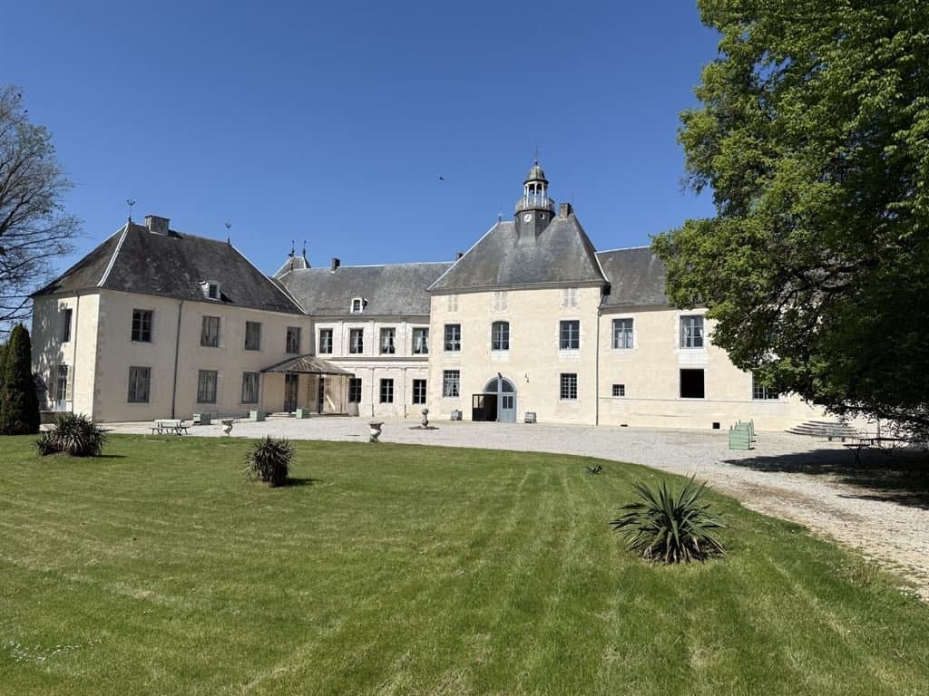 Historic Château With Napoleon's Bedroom And Grand Salon 3