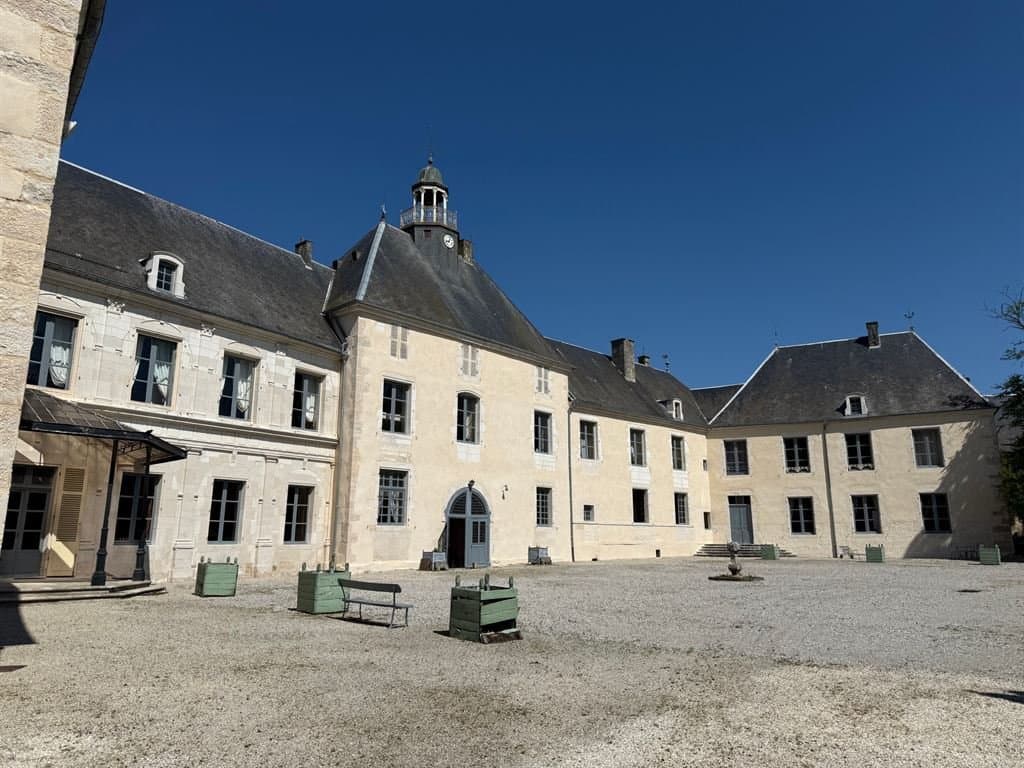 Historic Château With Napoleon's Bedroom And Grand Salon 4