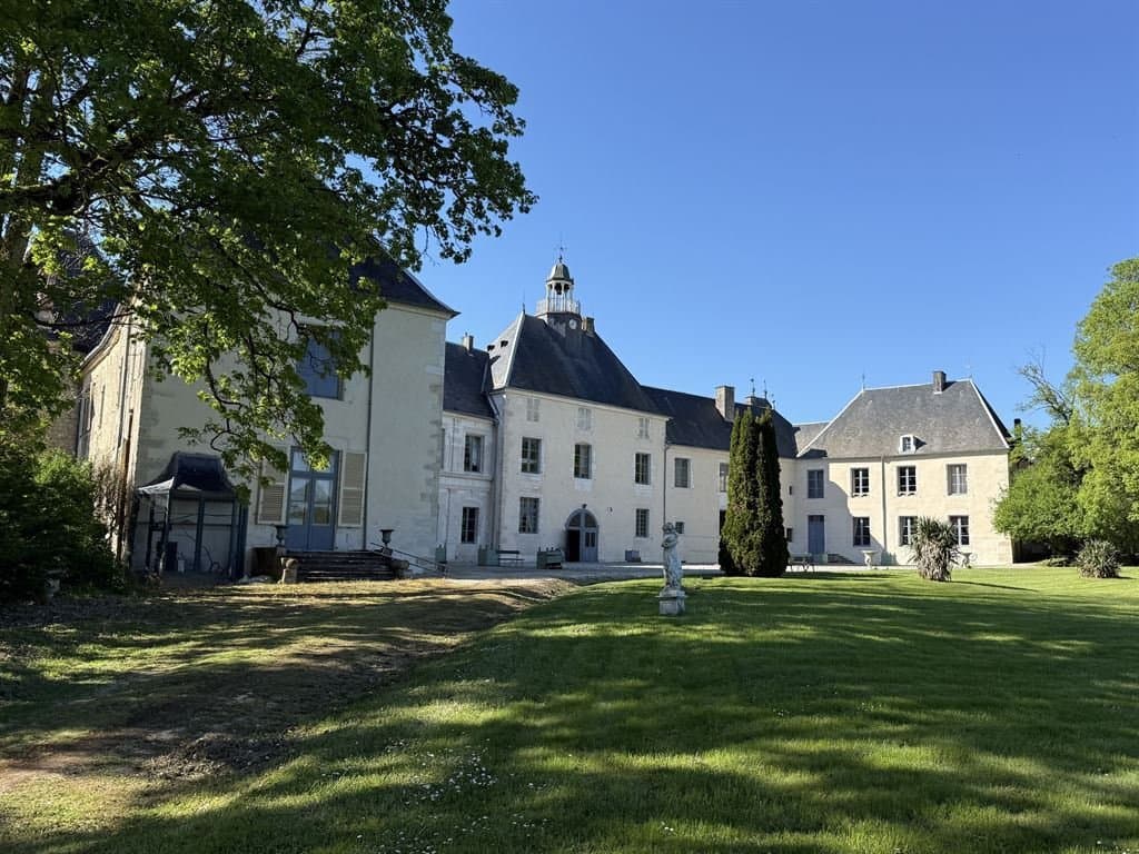Historic Château With Napoleon's Bedroom And Grand Salon 5