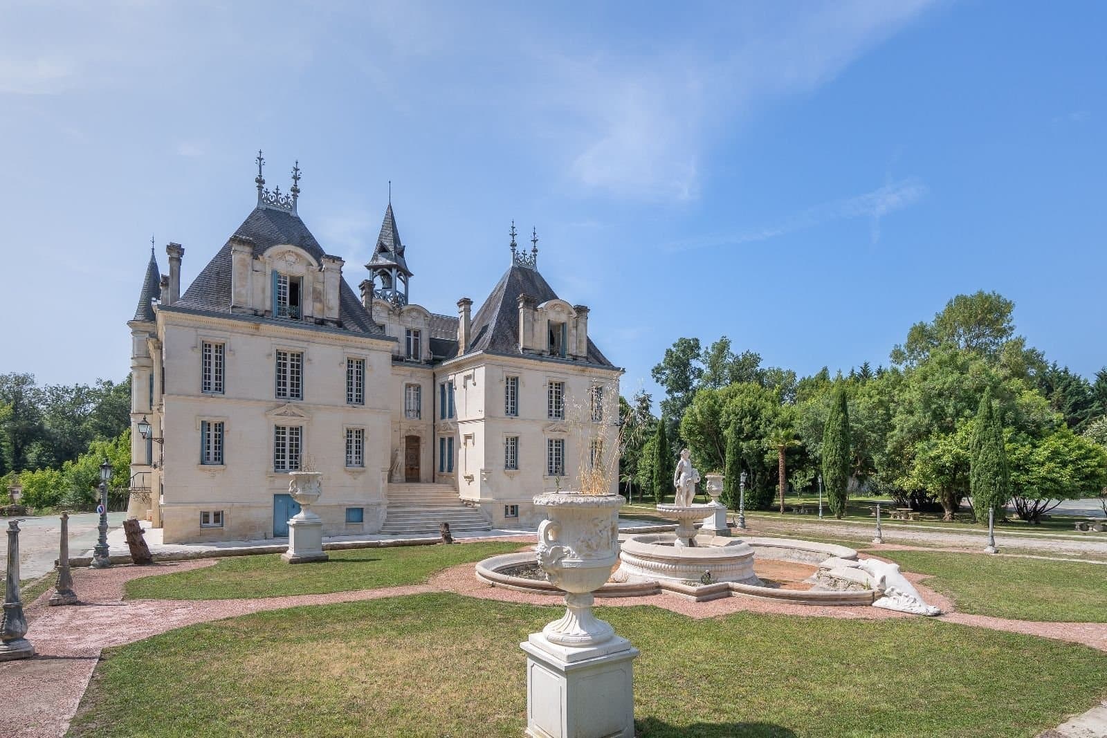 Elegant 19th Century Château Surrounded By Landscaped Park 2