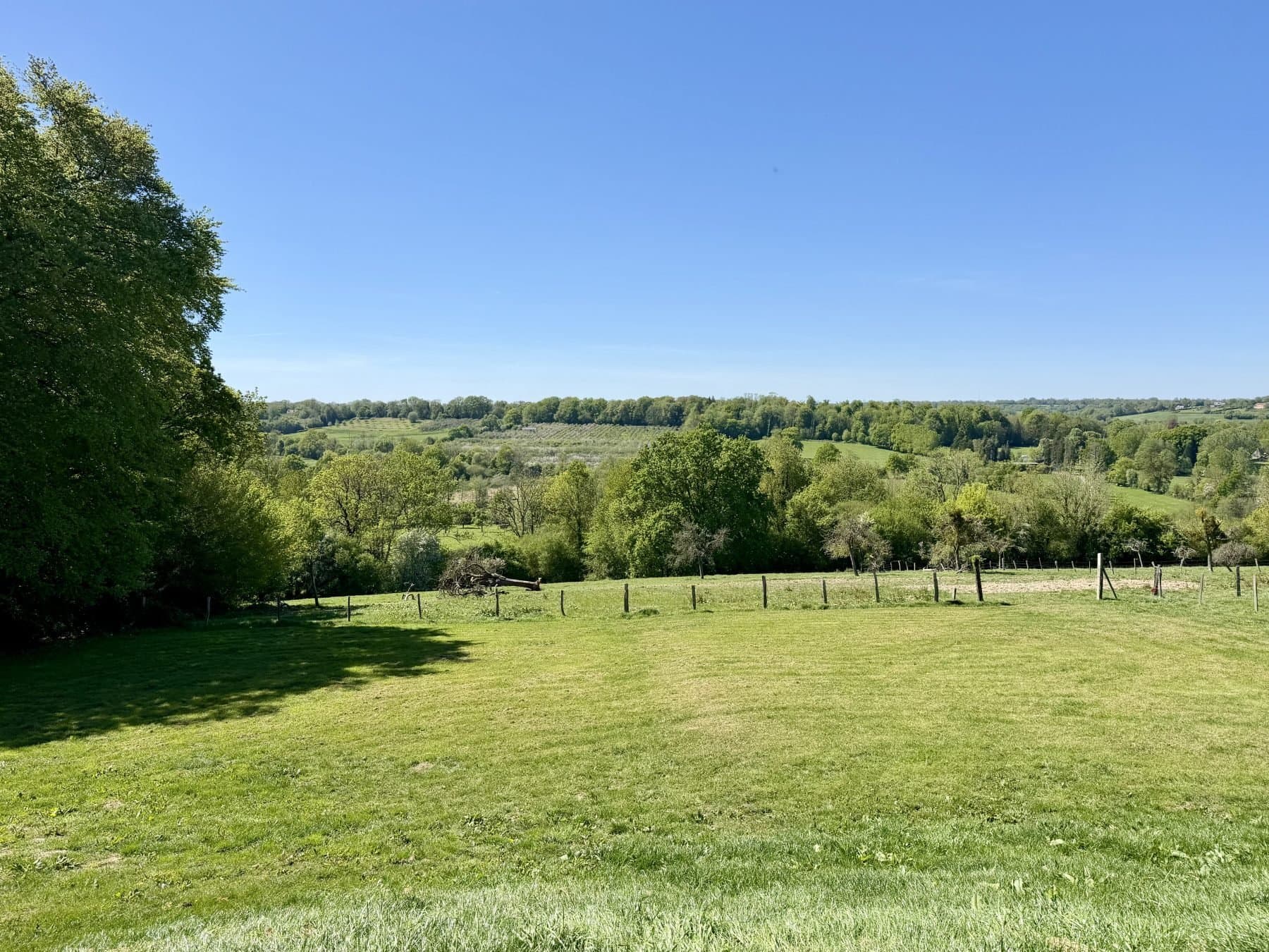 Elegant Renovated Press House With Dominant Countryside View 5