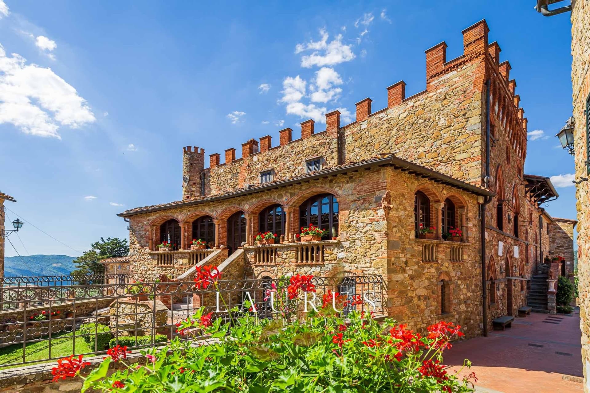 Historic Castle With Panoramic Views In Chianti 3
