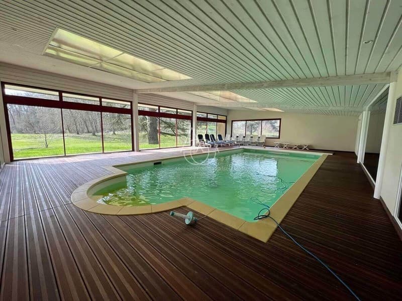 Elegant 19th Century Château With Guest House And Swimming Pool 4