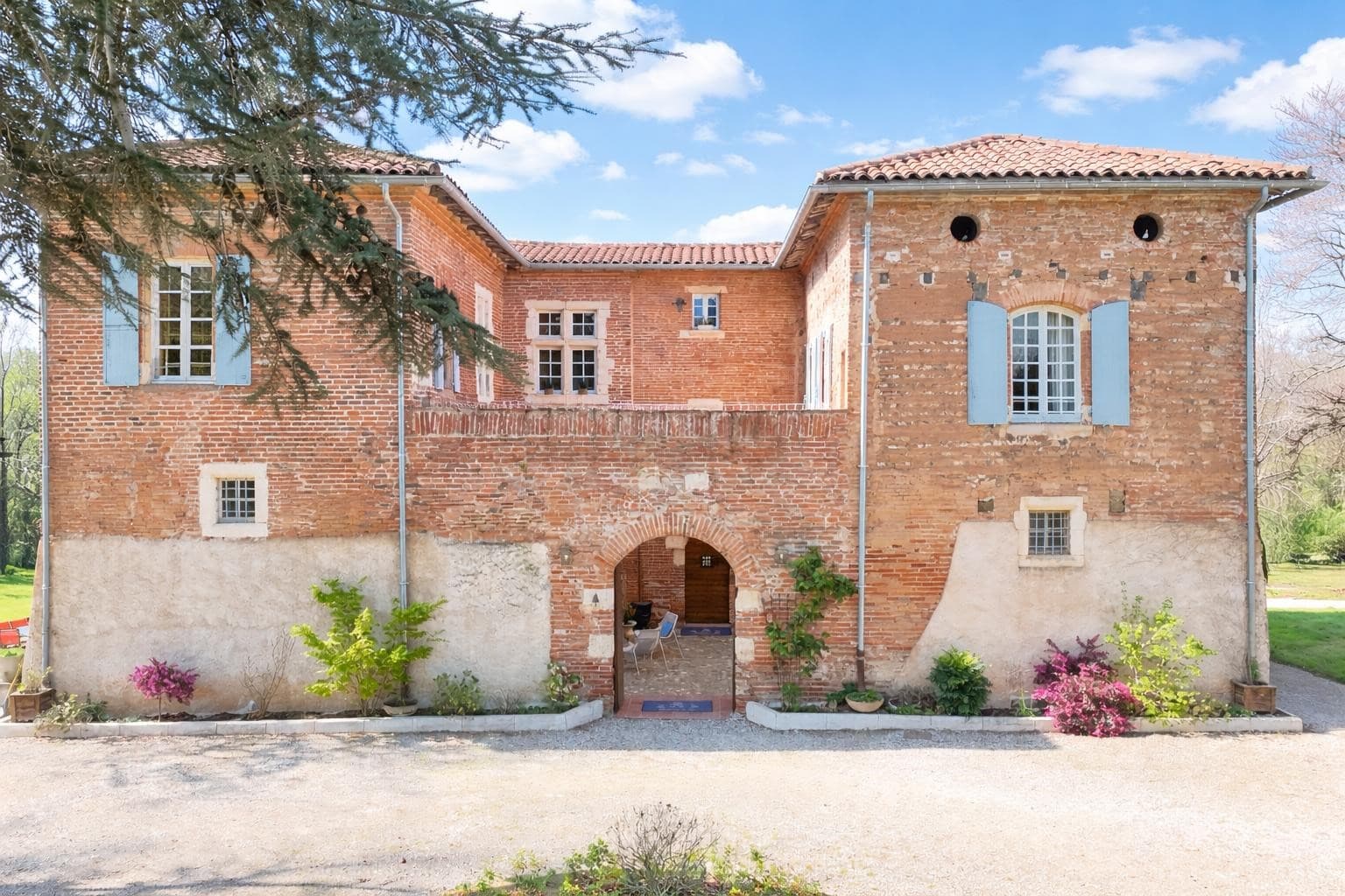 Charming 18th Century Castle With 4 Bedrooms — in Tarn, Occitanie