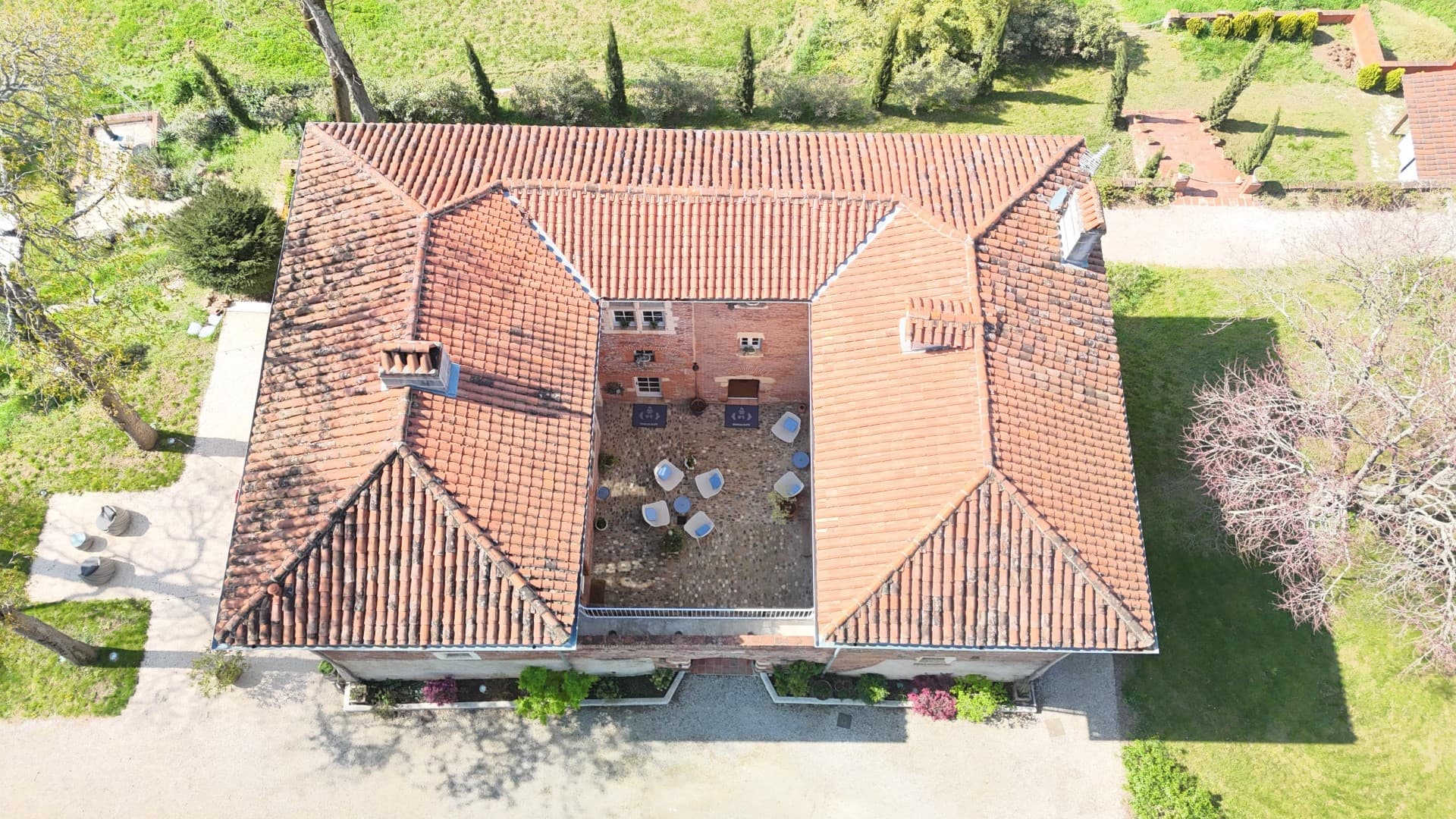 Charming 18th Century Castle With 4 Bedrooms 5