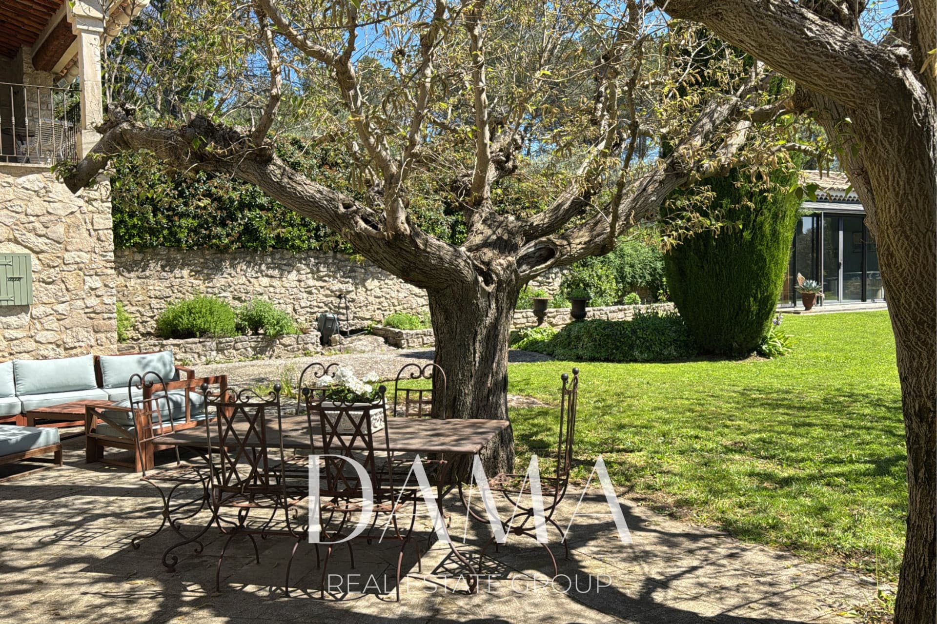 Charming Property with 285 Sqm Living Space on 8 Hectares with Pool and Annex Houses 4