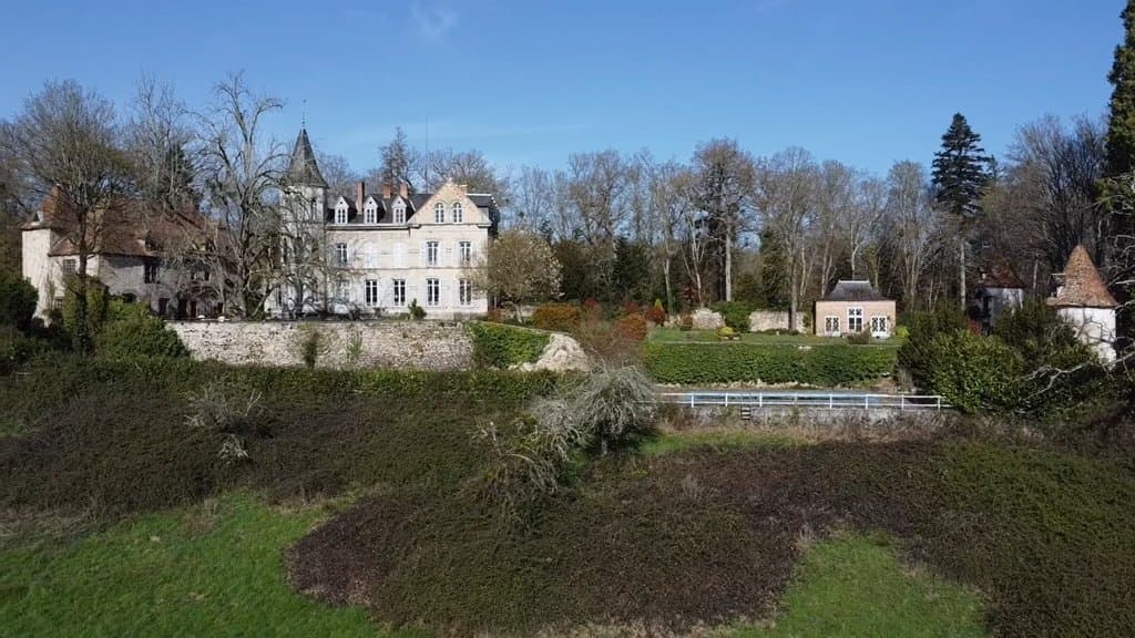 Elegant Napoleon III Château Set in 9.73 Hectare Park 4