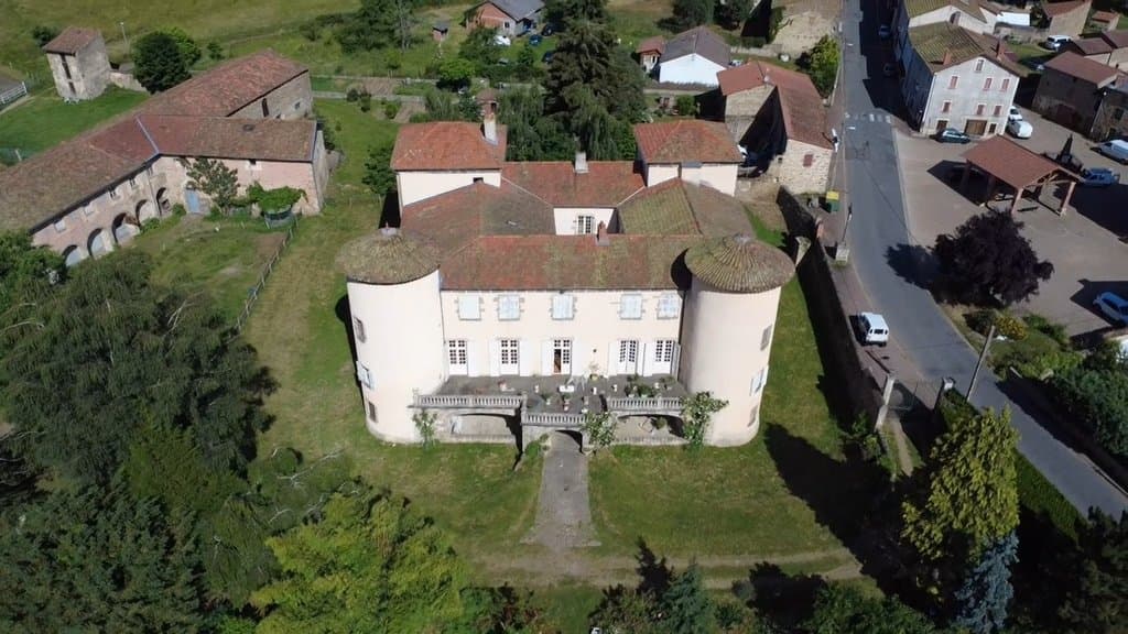 Renaissance Château With Independent Apartment And Expansive Grounds 5