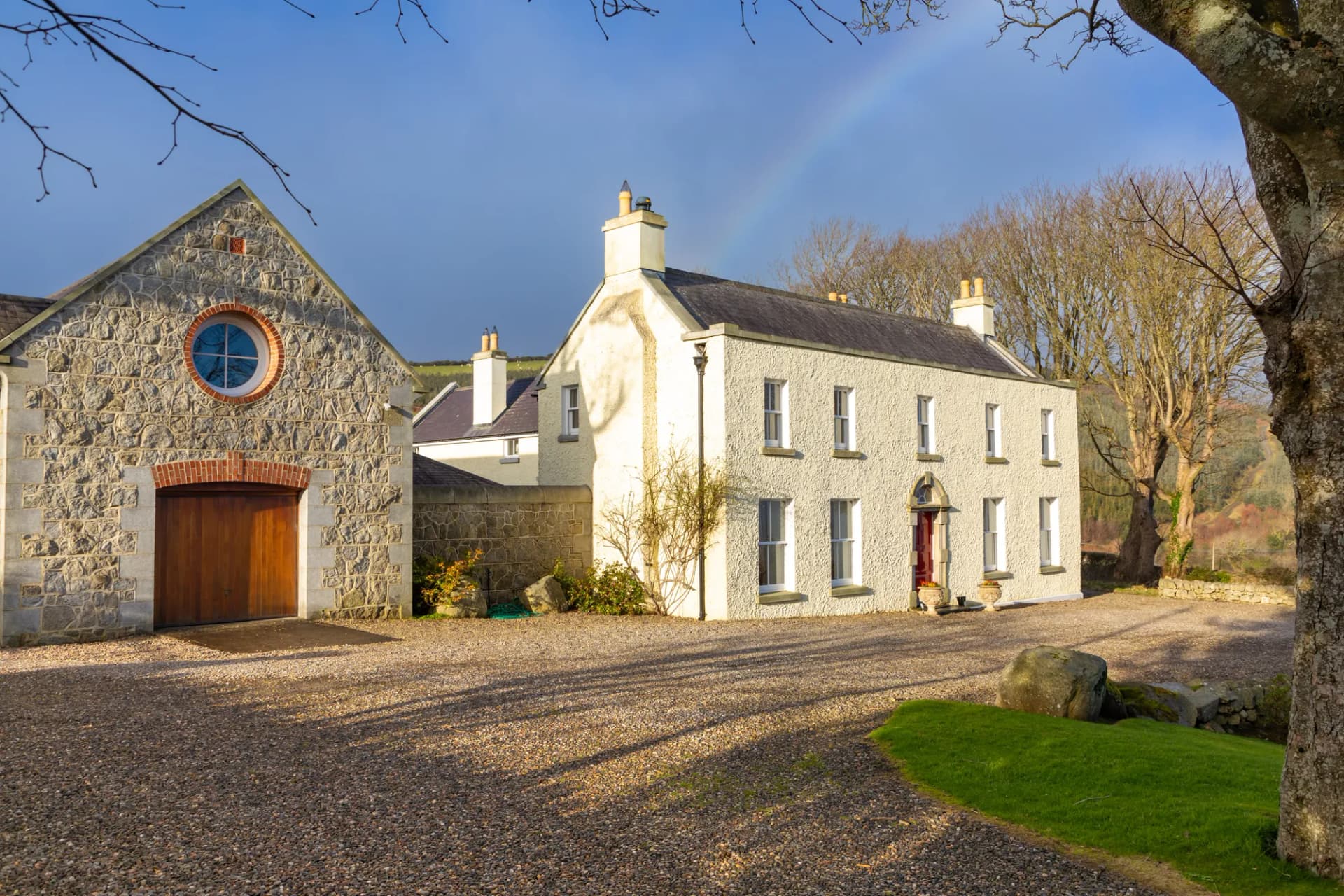 Elegant Georgian Residence with Panoramic Views and Detached Mews