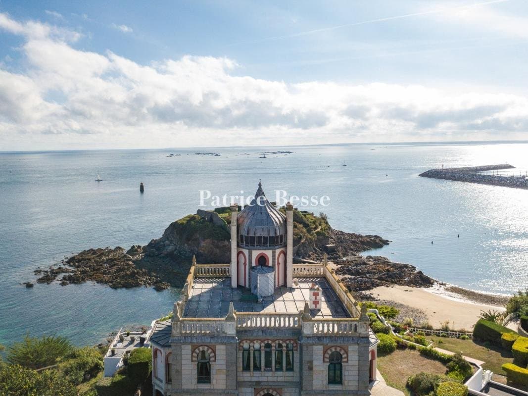 Moorish Revival Villa With Panoramic Sea Views In Brittany 4