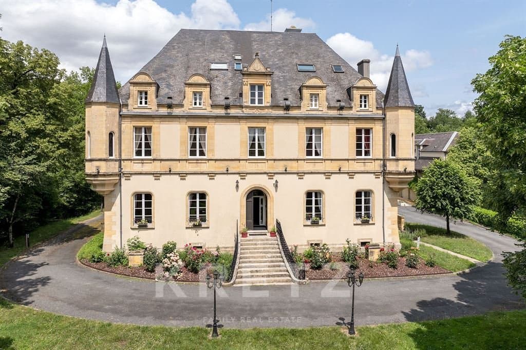 19th Century Château With Hotel Complex Near Lascaux 3