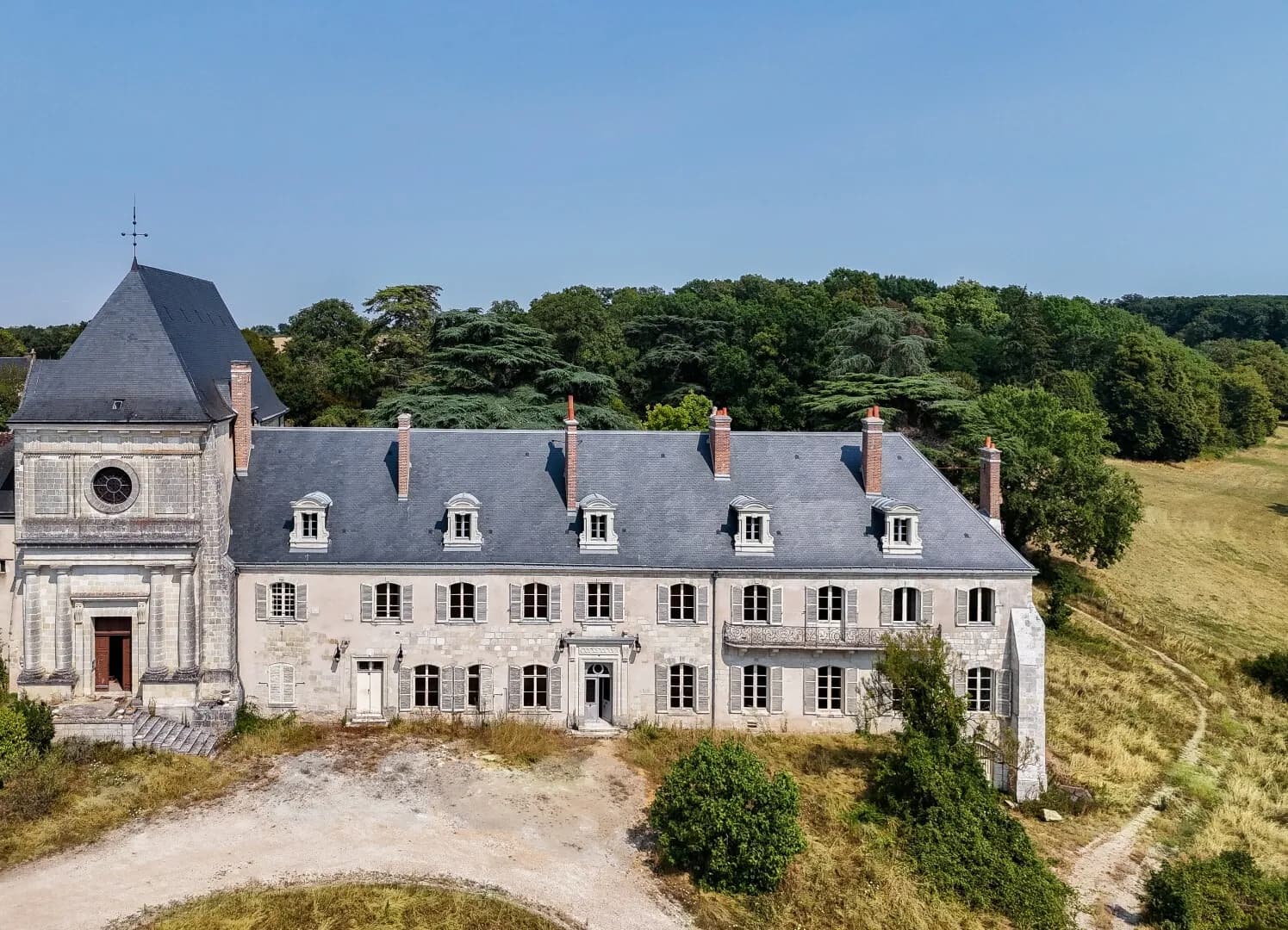 Remarkably Restored 18th Century Château With Abbey Church And Expansive Park 2