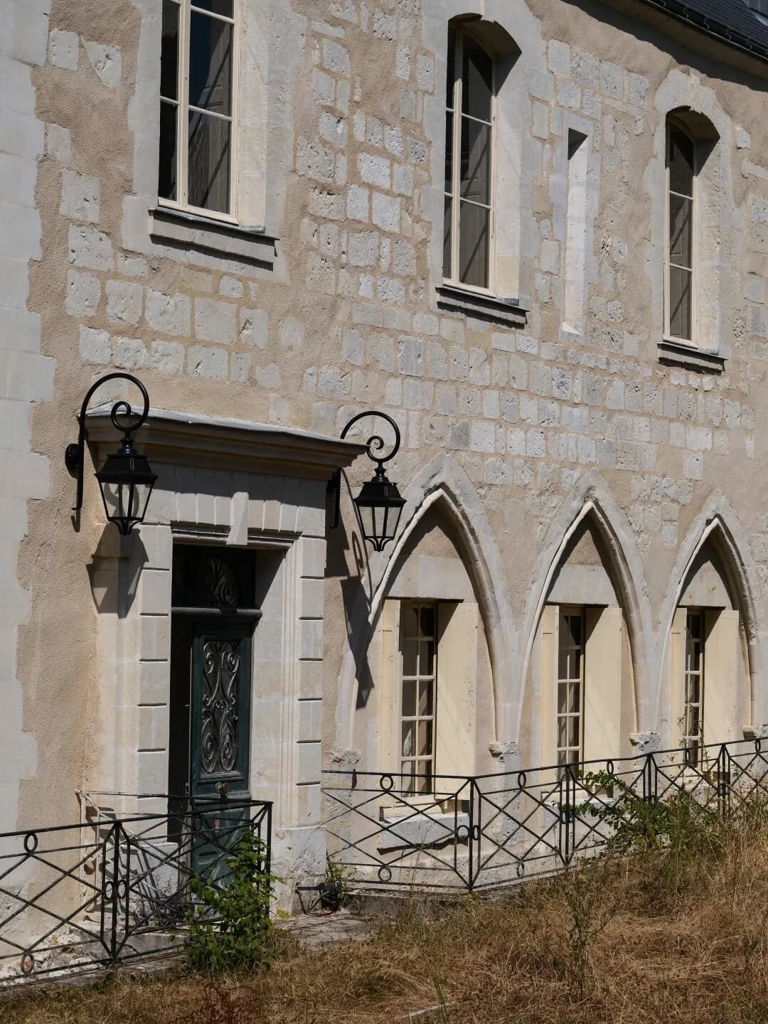 Remarkably Restored 18th Century Château With Abbey Church And Expansive Park 5