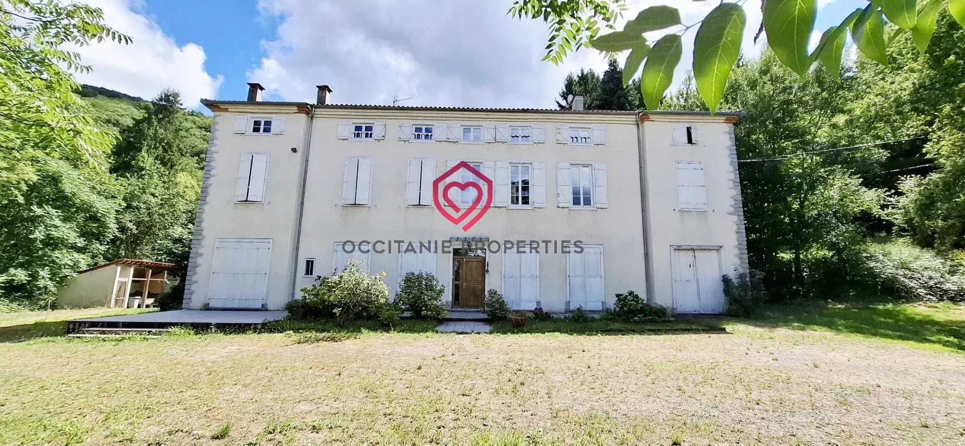 Historic Castle With 288 Sqm Living Space And 5 Hectares Of Land