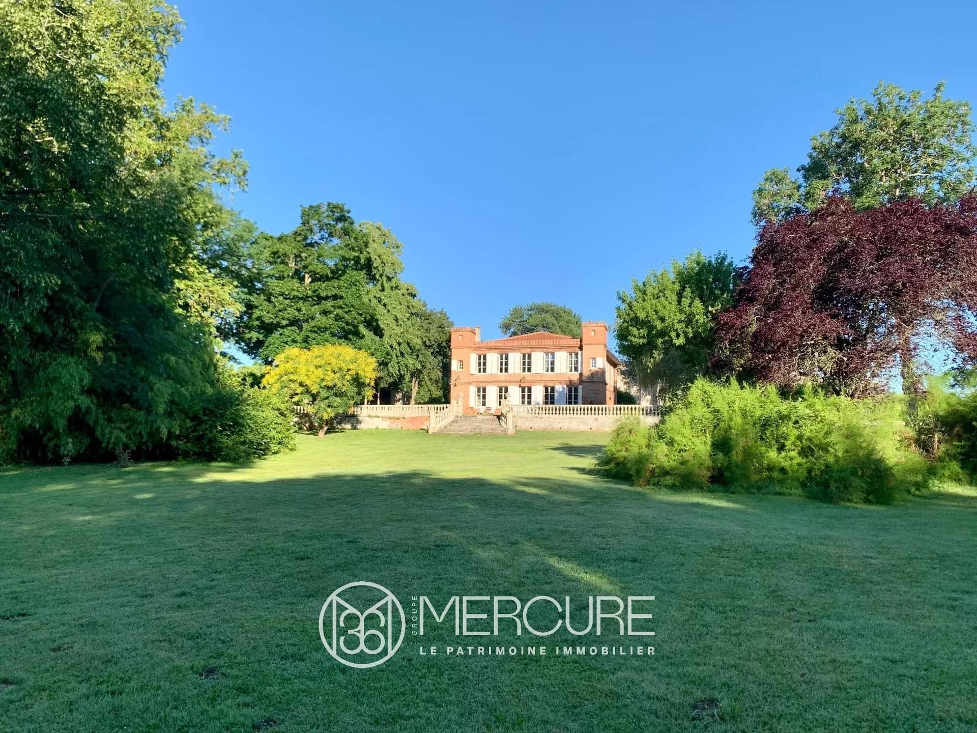Château with Heated Swimming Pool and Orangery on 1.5 Hectares 3
