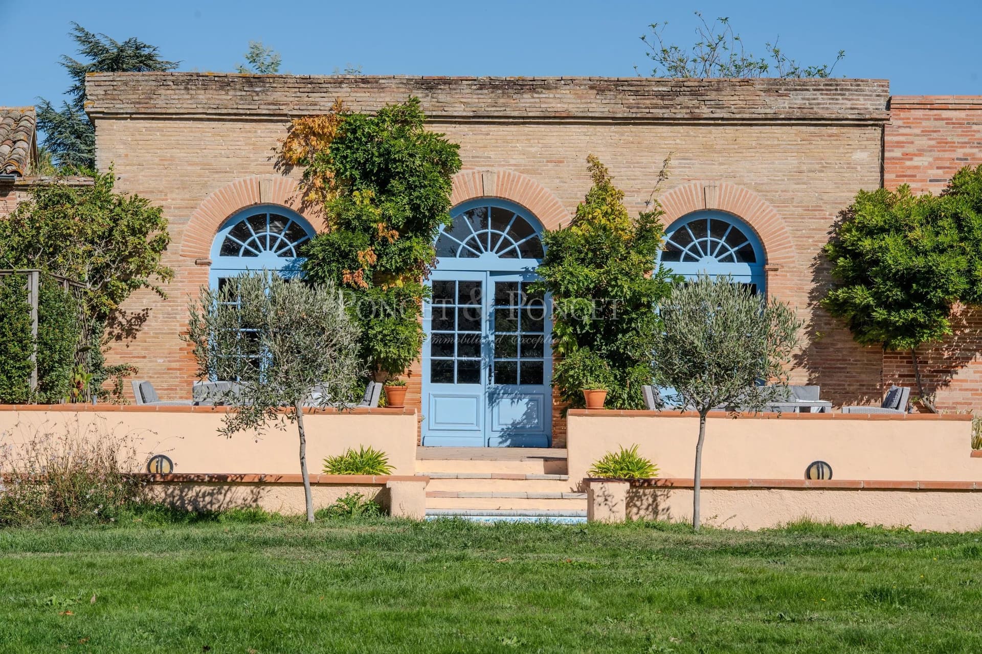 Charming 18th Century Mansion With Guest House And Heated Pool In Gascony 2