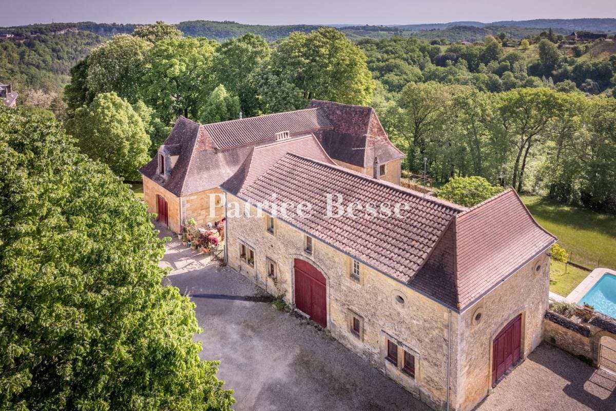 Late 17th Century Château With Breathtaking Views And 38 Hectares Of Land 3
