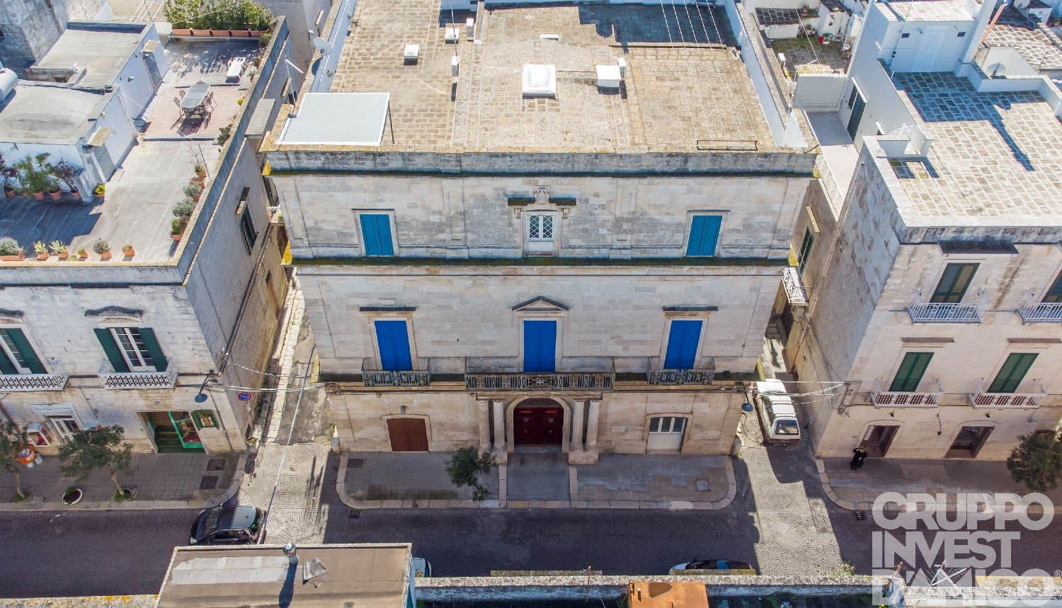 Historic Building With Private Pool And Multiple Apartments In Ostuni 2
