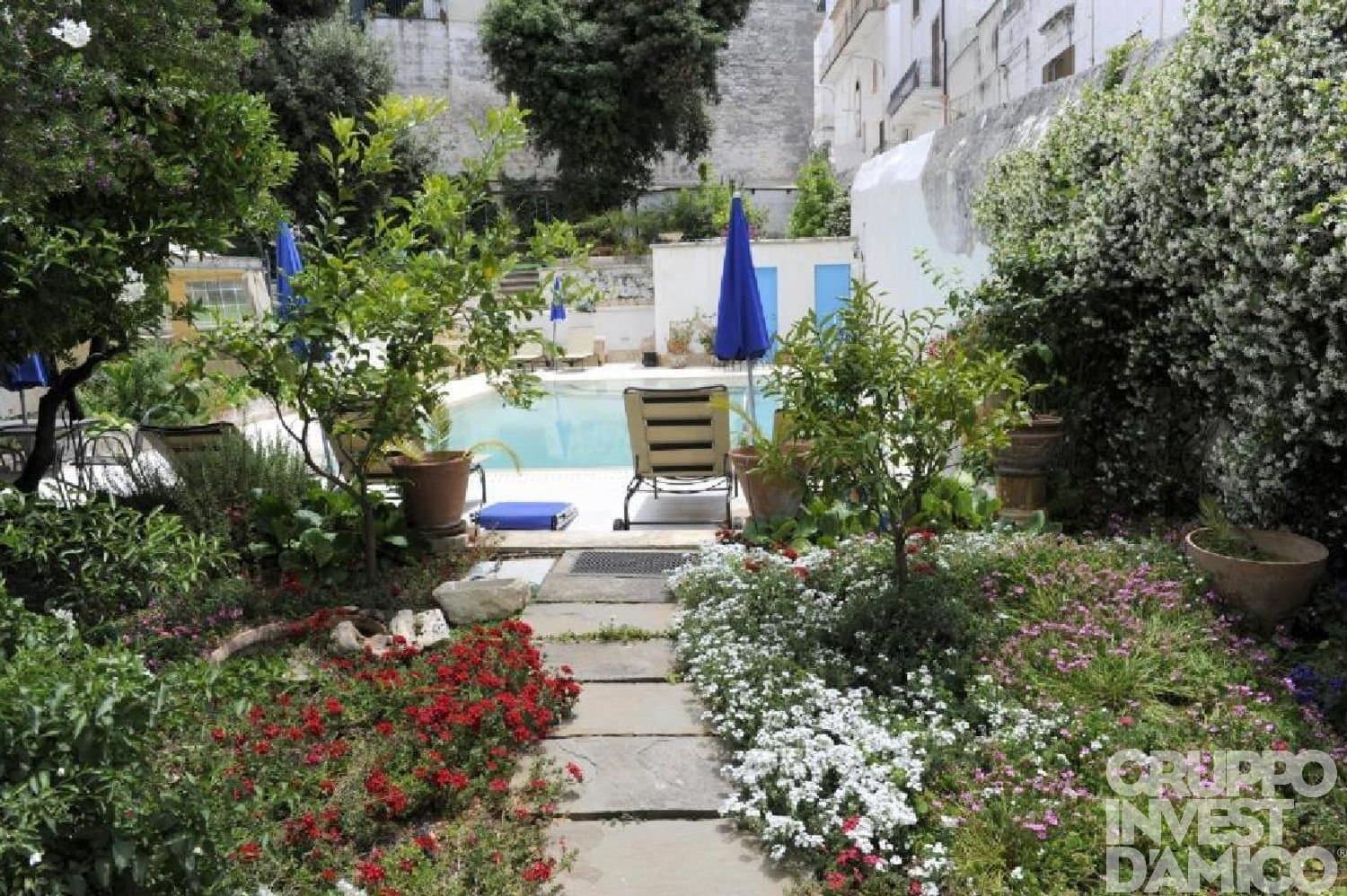 Historic Building With Private Pool And Multiple Apartments In Ostuni 5