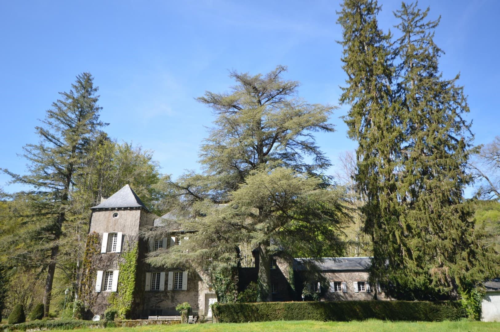 Elegant 17th Century Castle With 55 Hectares Of Parkland 3