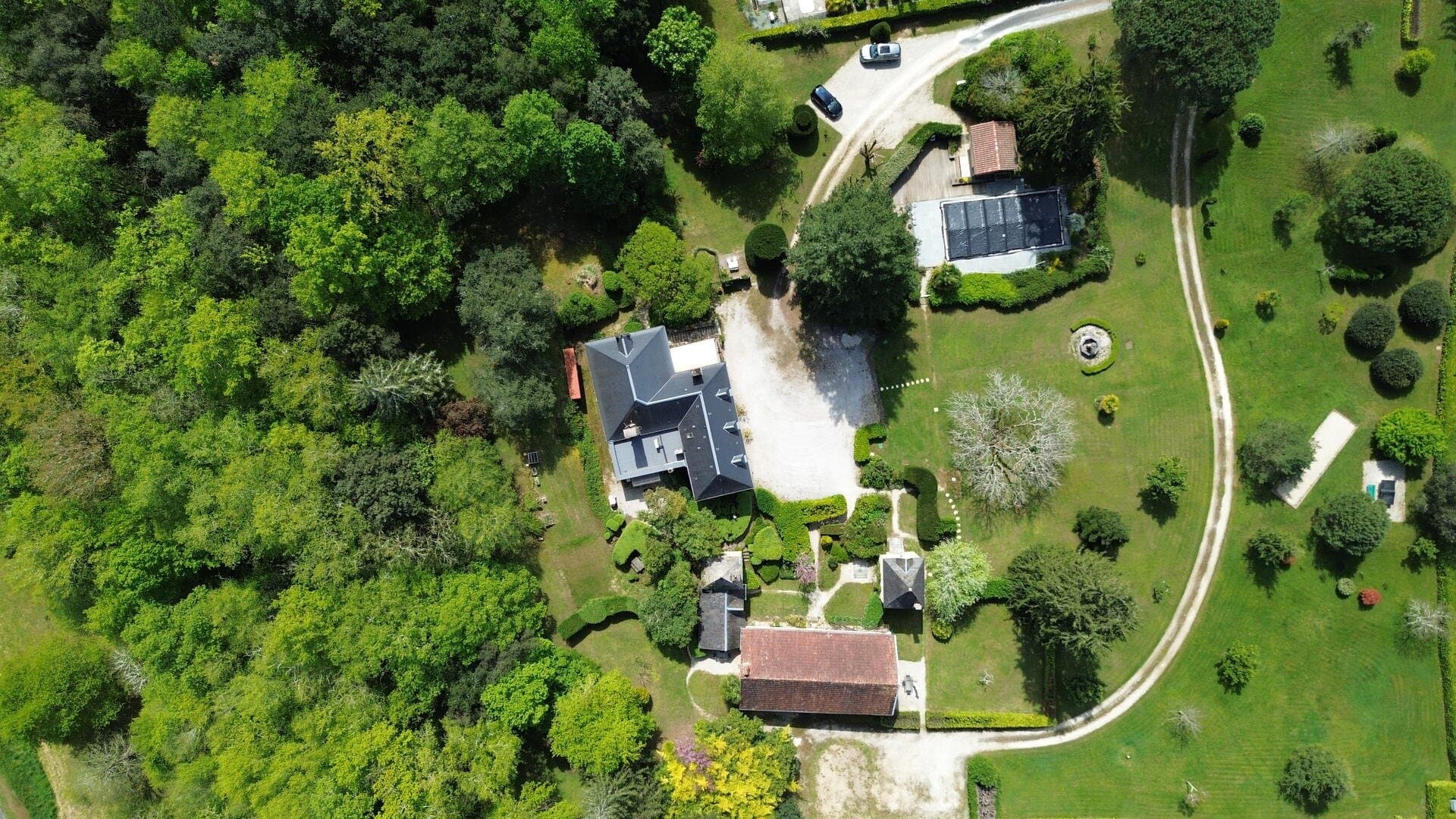 Charming Manor With Gîtes And Pool Near Sarlat 2