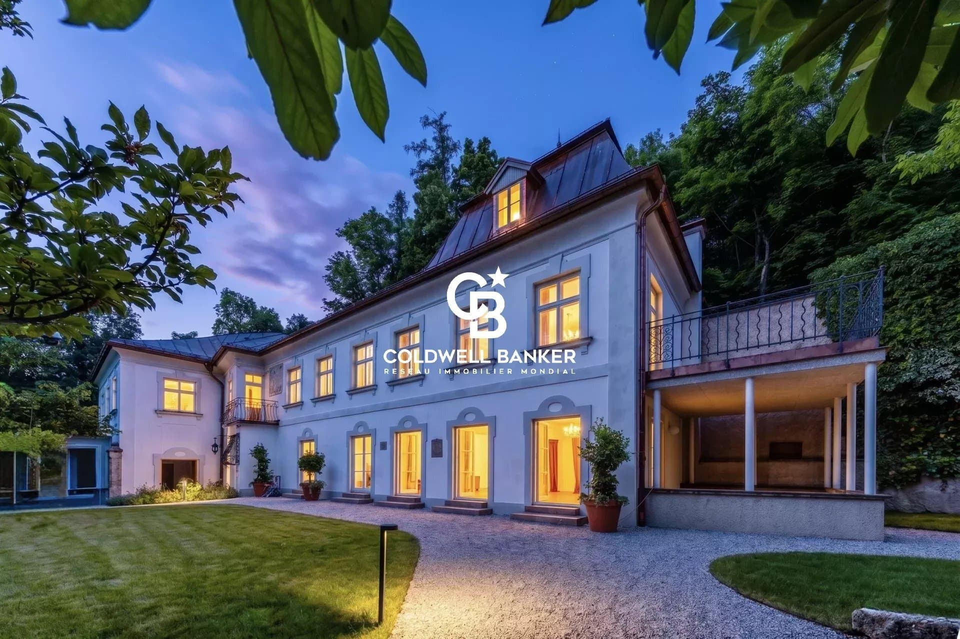 Historic Villa with Private Park and Unique Features in Salzburg — Villa for sale in Austria