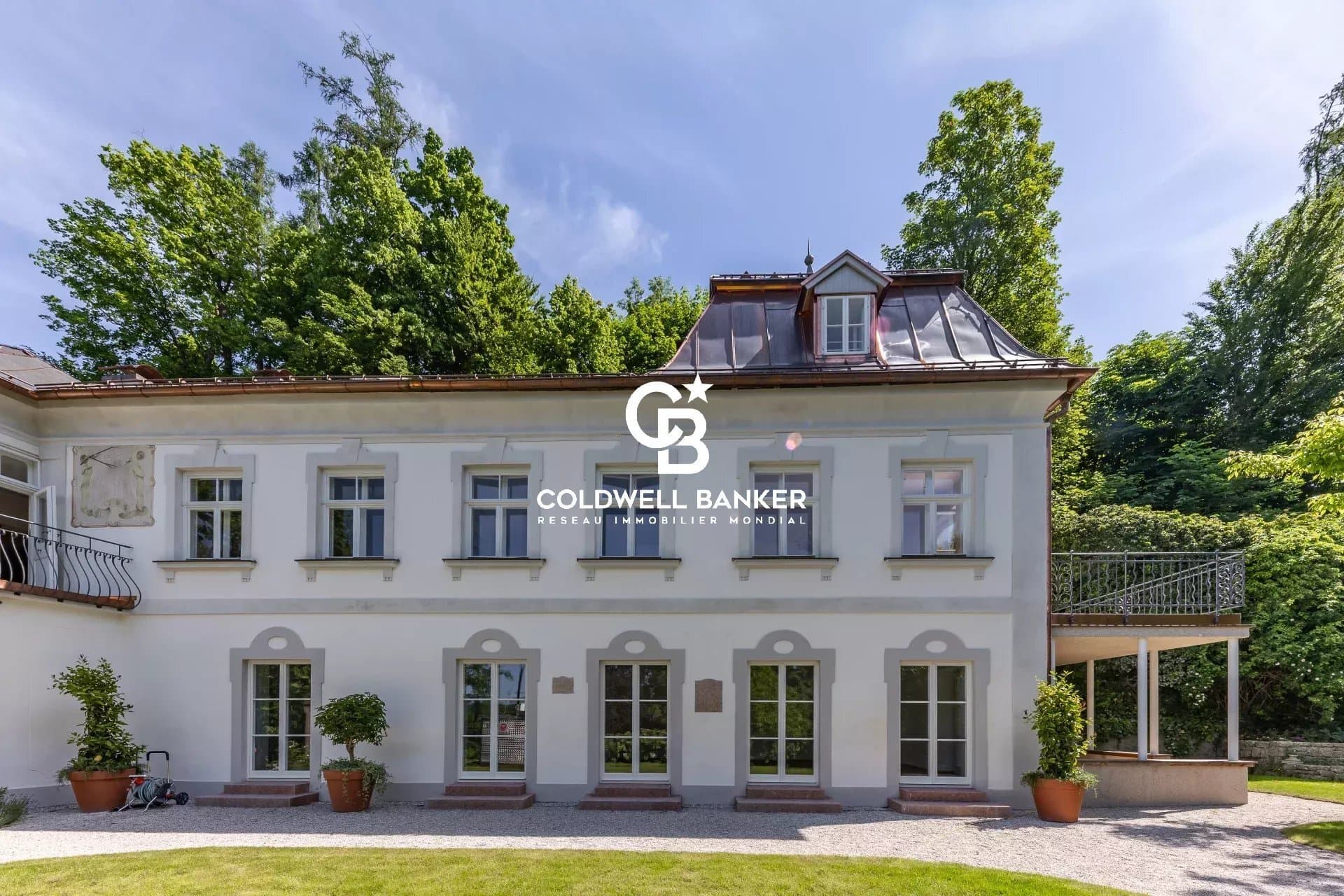 Historic Villa with Private Park and Unique Features in Salzburg 3