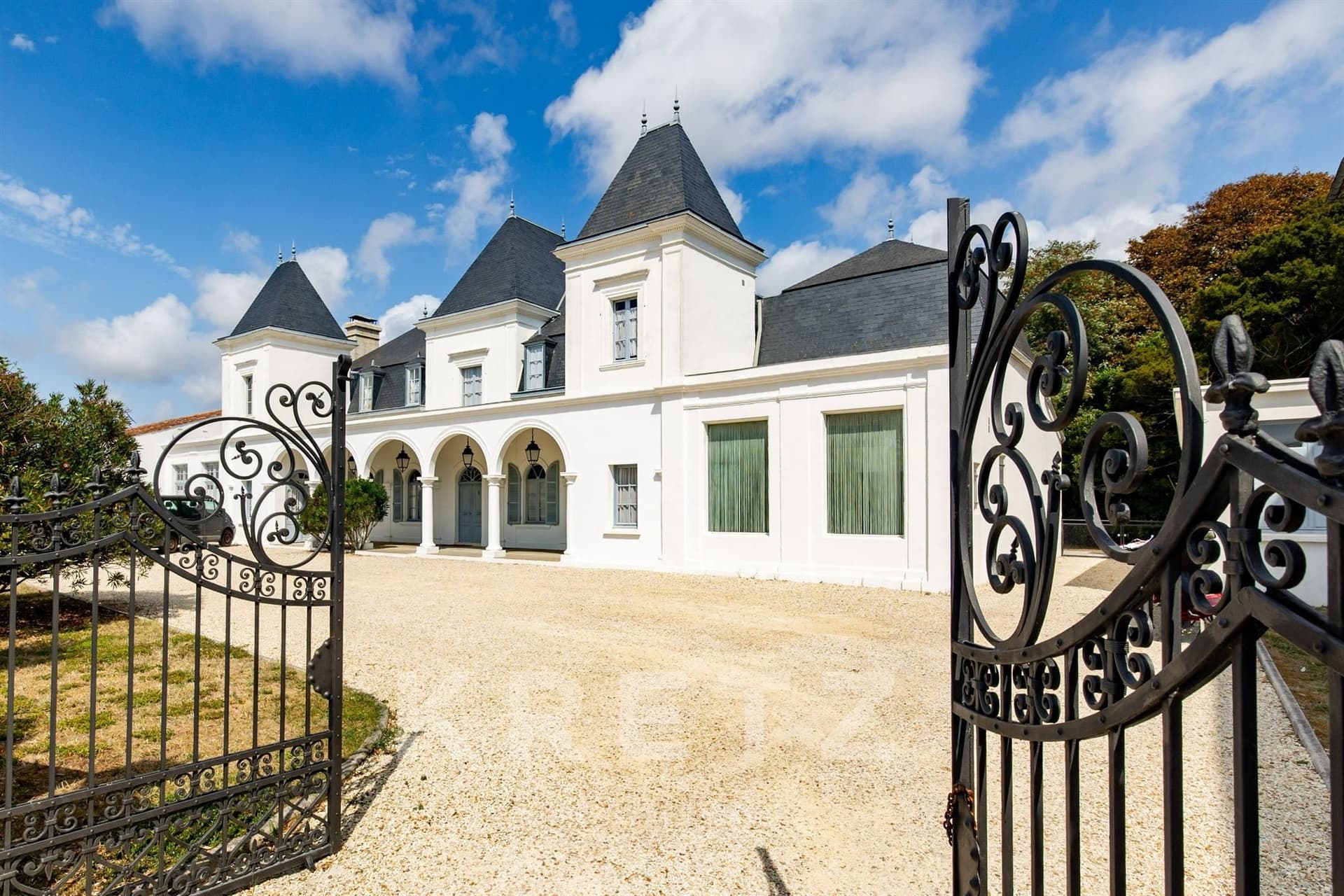 Castles for sale in Saint-Georges-d'Oléron