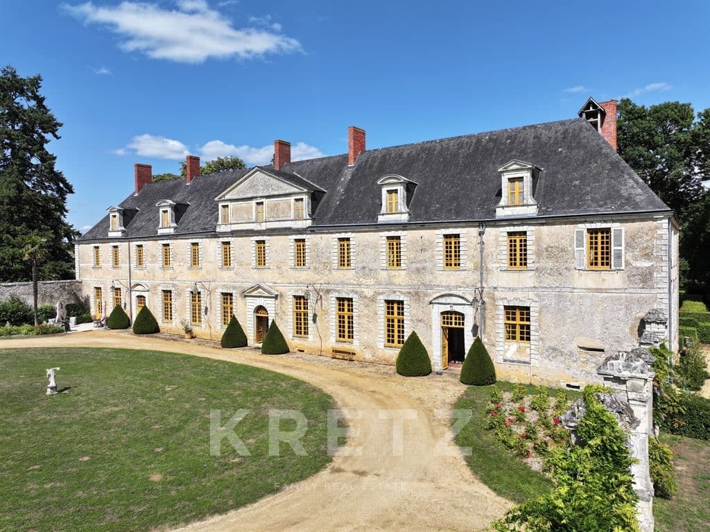 Stunning 17th Century Château With Equestrian Facilities And Extensive Grounds 2