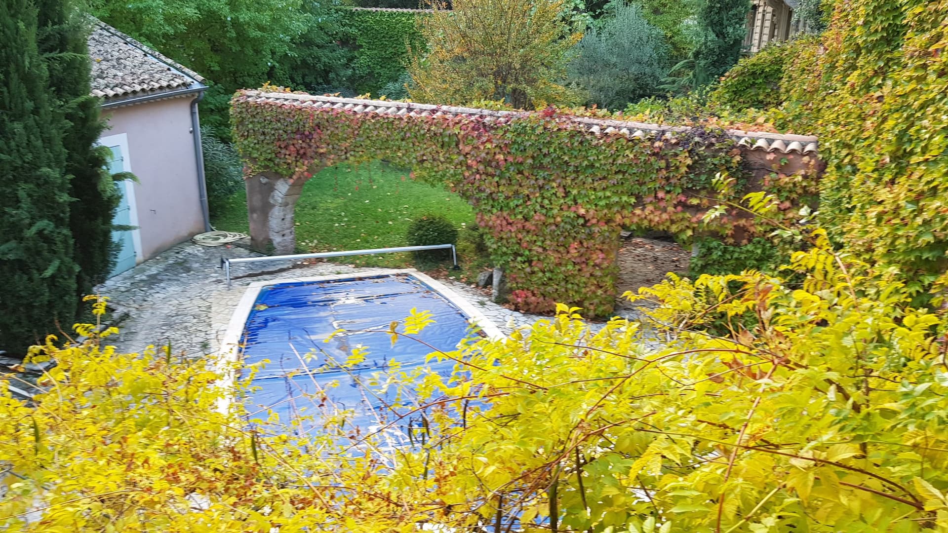Exceptional 19th Century Mansion With 11 Apartments And Swimming Pool 3