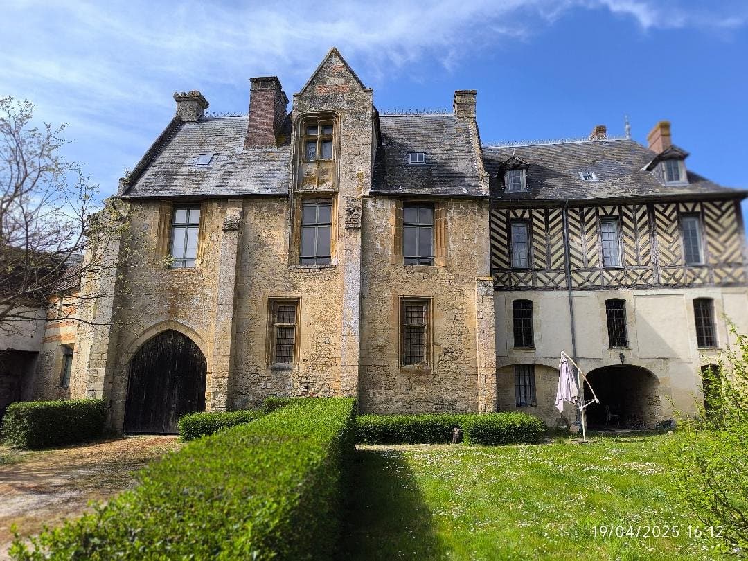Historic 15th Century Château With 350 Sqm Living Space And 6 Hectares Of Grounds 2