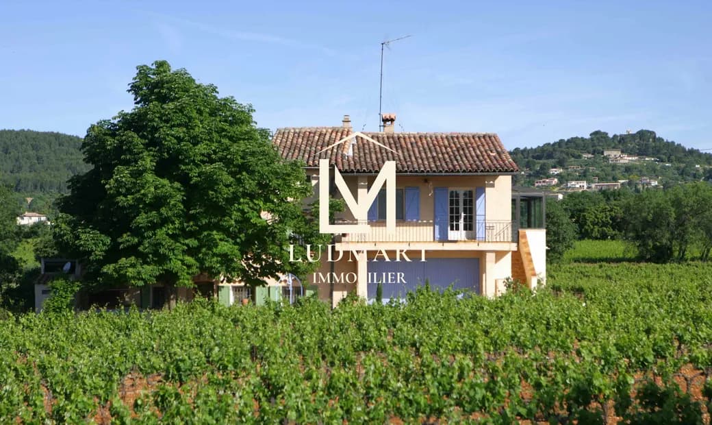 Charming Wine Estate With 7 Bedrooms And Côtes De Provence Vineyards