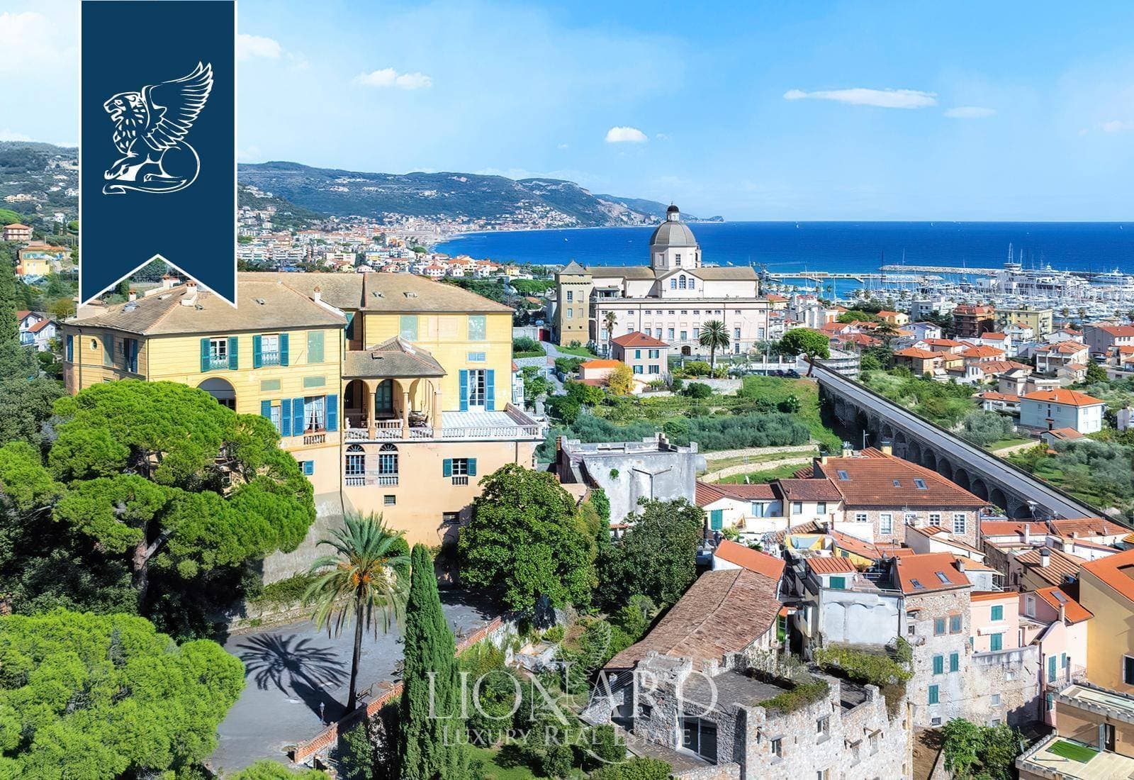 Historic Castle With Infinity Pool And Sea Views In Liguria 3