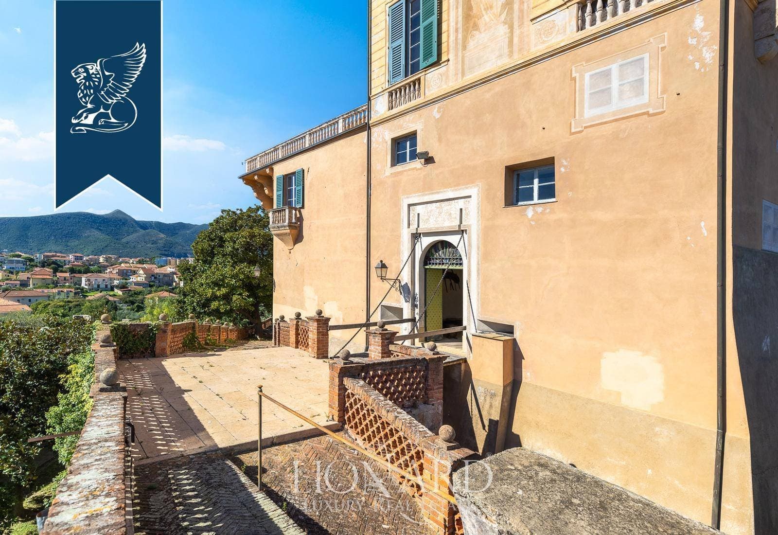 Historic Castle With Infinity Pool And Sea Views In Liguria 5