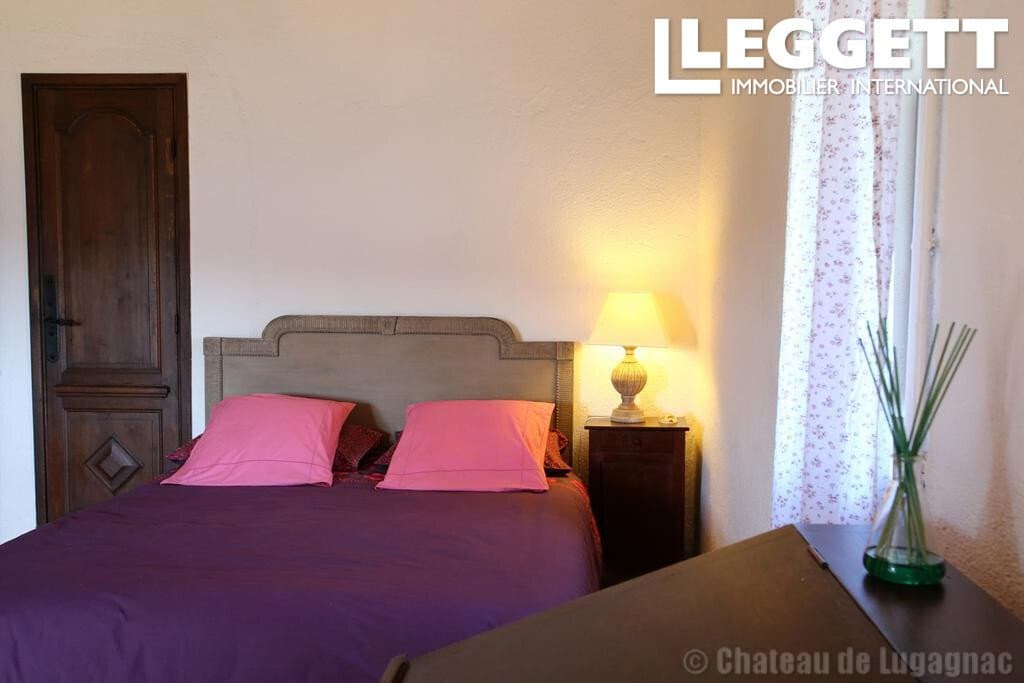 Fully Restored 14th Century Château With Swimming Pool And Reception Hall 2