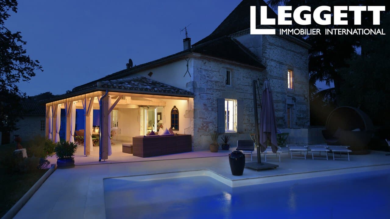 Elegant Estate With Manoir, Guest Cottage And Apartment In Picturesque Southwest France 2