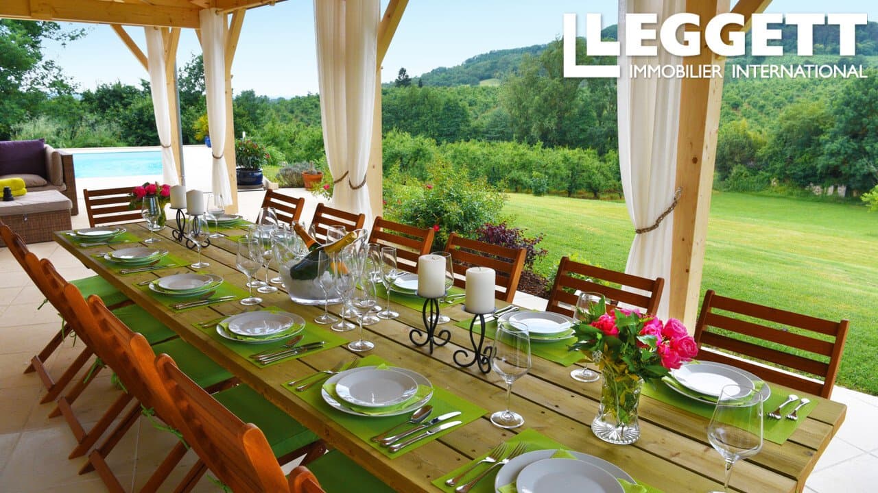 Elegant Estate With Manoir, Guest Cottage And Apartment In Picturesque Southwest France 4