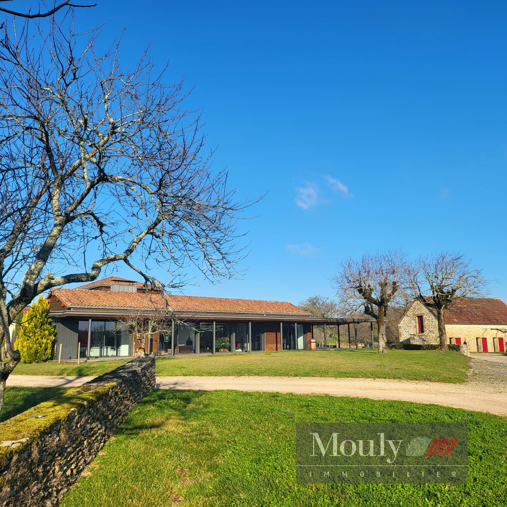 Equestrian Center With 43 Hectares, Modern House And Riding Arena — in Lot, Occitanie