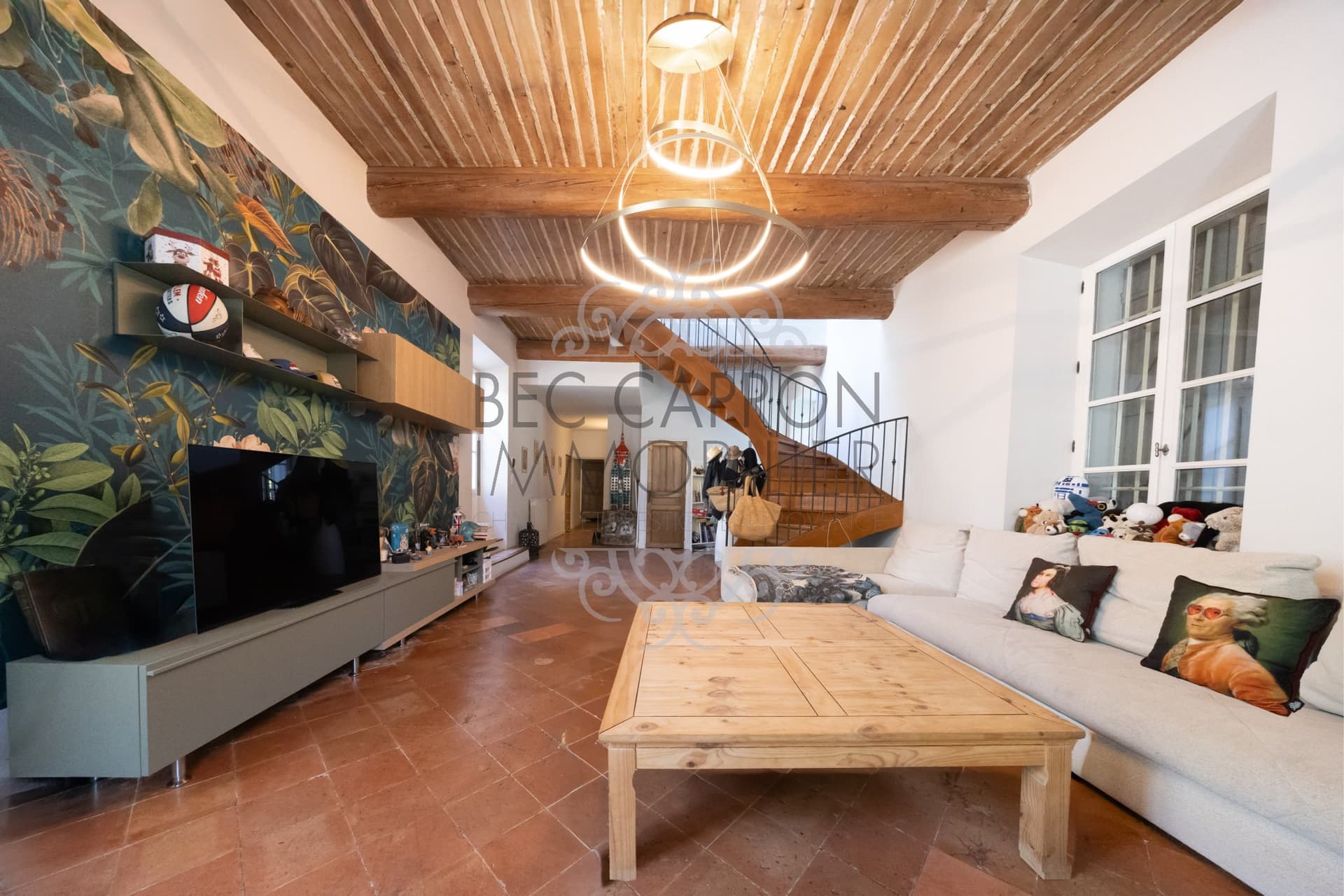 Magnificent Fully Restored 18th Century Property with Pool 4