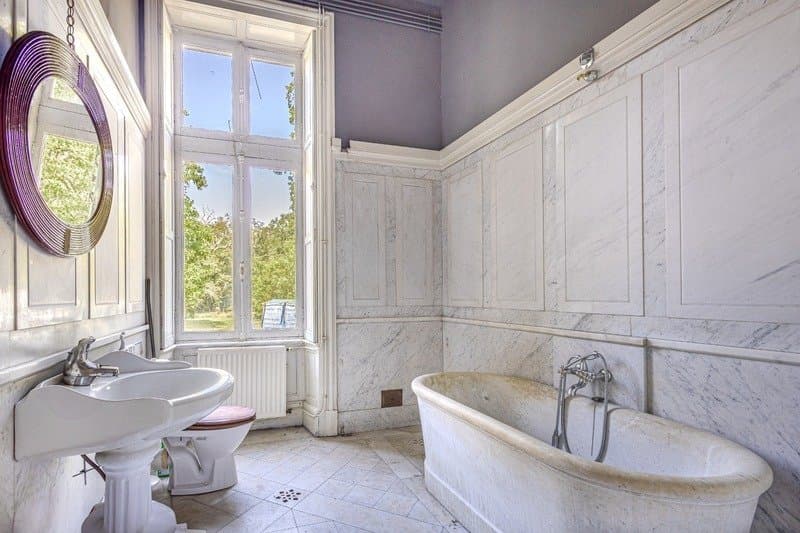 Elegant Neo-Gothic Château with 16 Bedrooms and 5.7 Hectare Park 5