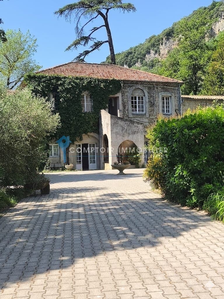 Exceptional Castle Estate With Hotel Facilities And Event Spaces 2