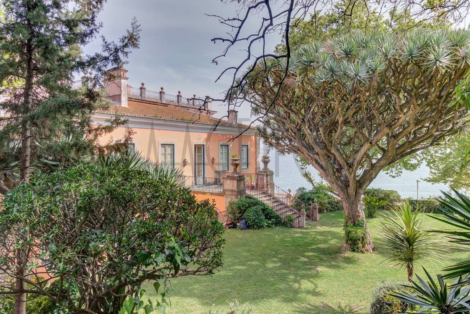 Historic Palace Overlooking The Tagus River 5